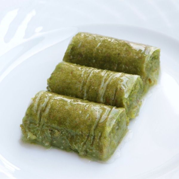 Pistachio Roll Baklava 1pcs